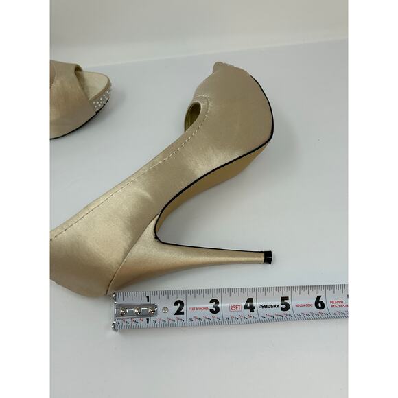 Steve Madden High Heel Shoes Women 8M "Feelixx" Stiletto Gold Satin Bling Party - Picture 13 of 13